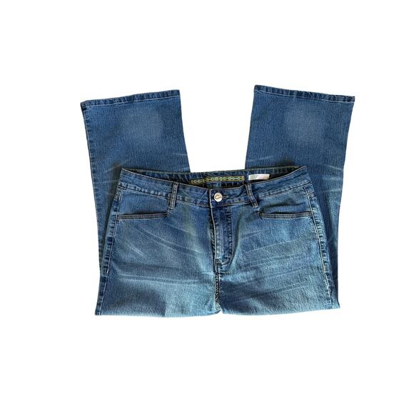 🍁 BUNDLE ONLY - 5/$15 CT Blue Crop Jeans, 5 Pocket Design, Stretch, Women's XL - Picture 1 of 4